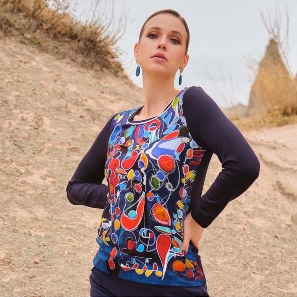 DOLCEZZA Navy Abstract Print Long Sleeve Top NWT